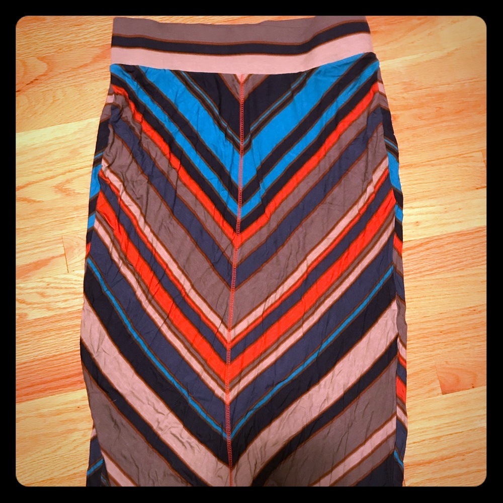 Old Navy colorful chevron skirt